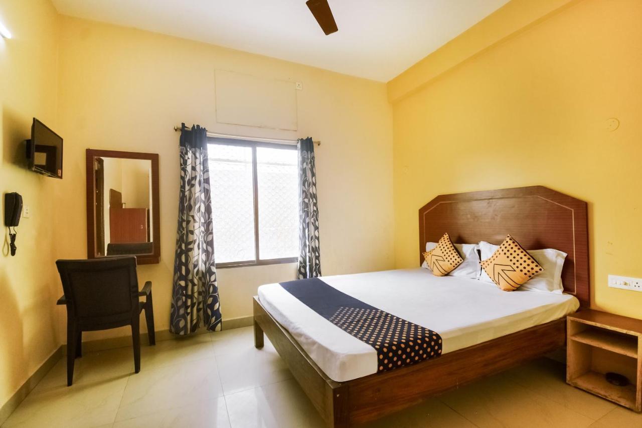 SPOT ON 74793 Hotel Sai Sudha Puri Exterior foto