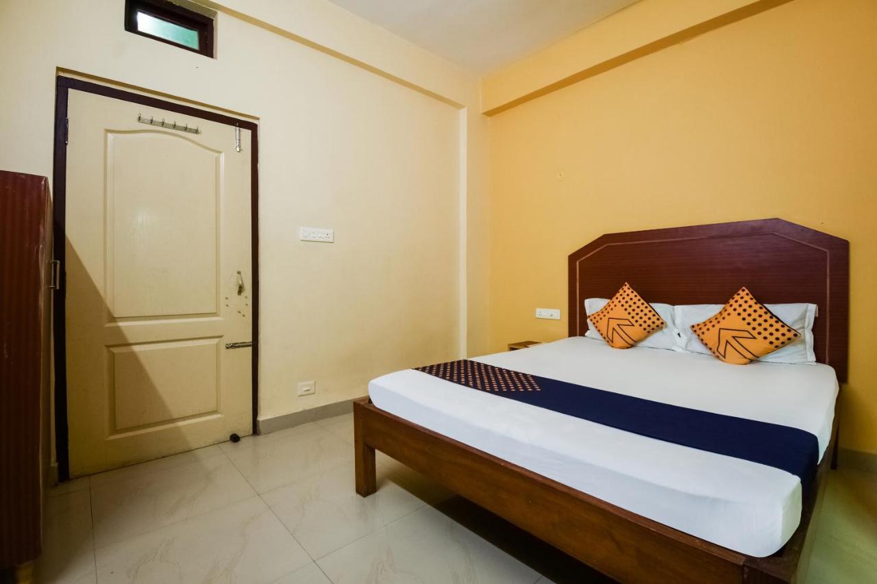 SPOT ON 74793 Hotel Sai Sudha Puri Exterior foto